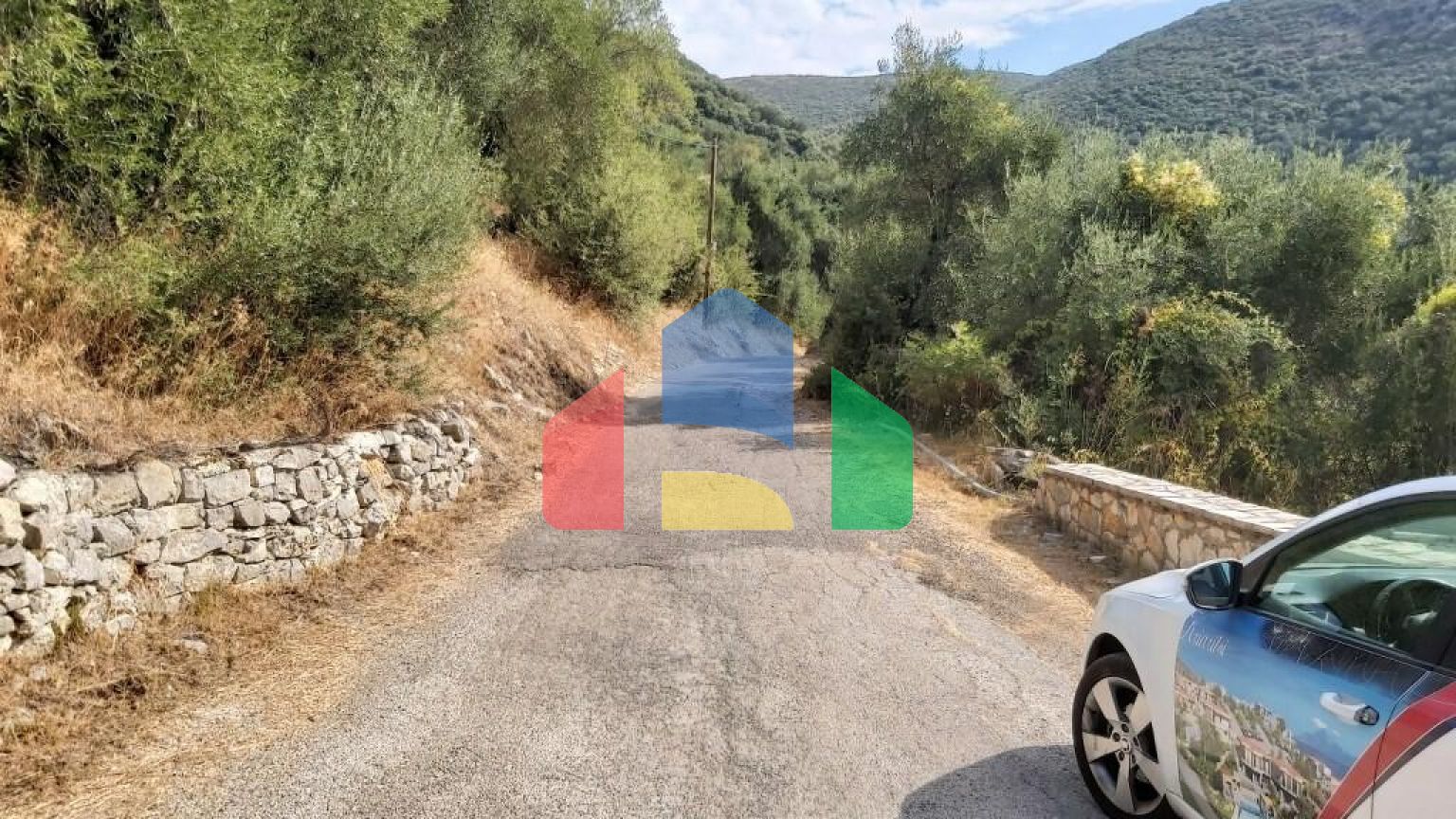 Продажа - Земельный участок 18000 m² на о. Корфу