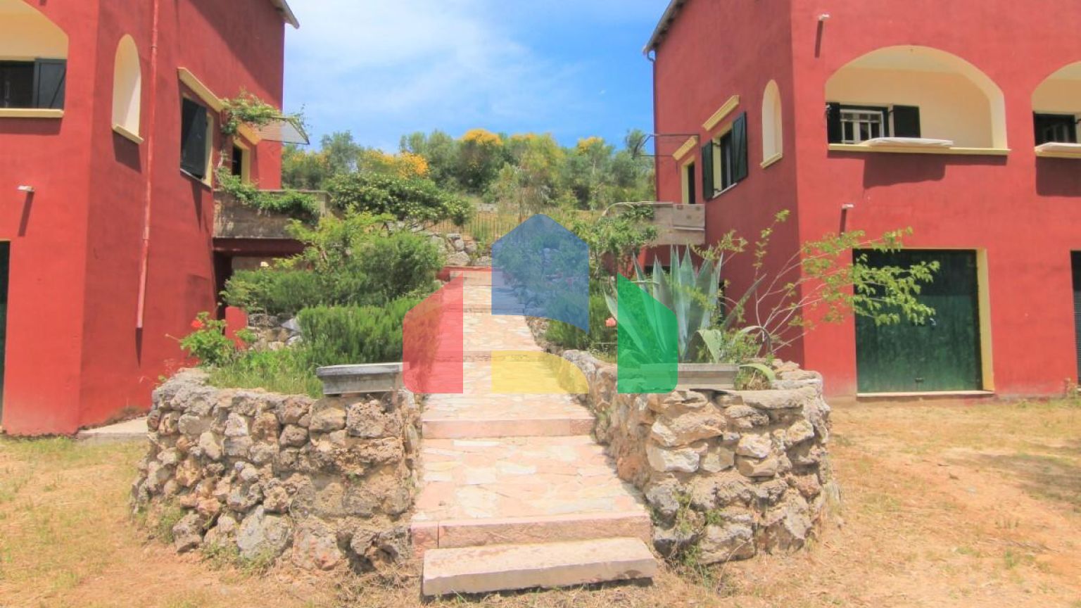 Продажа - Коттедж 180 m² на о. Корфу