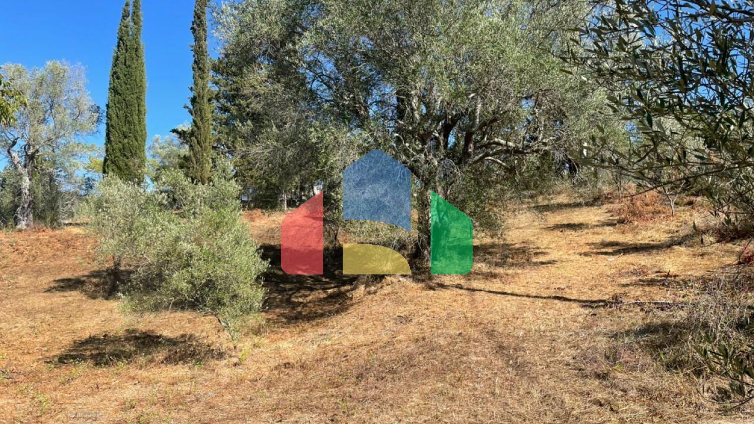 Продажа - Земельный участок 2500 m² на о. Корфу