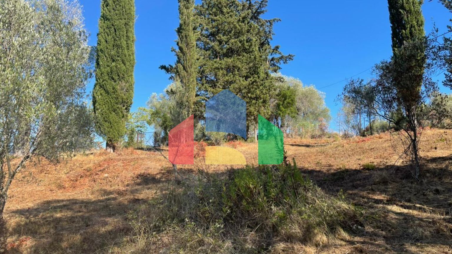 Продажа - Земельный участок 2500 m² на о. Корфу