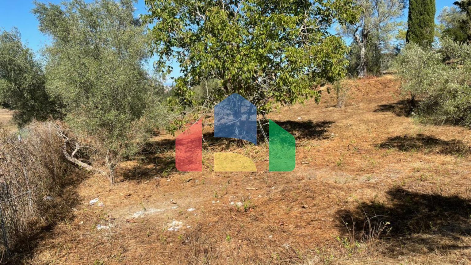 Продажа - Земельный участок 2500 m² на о. Корфу