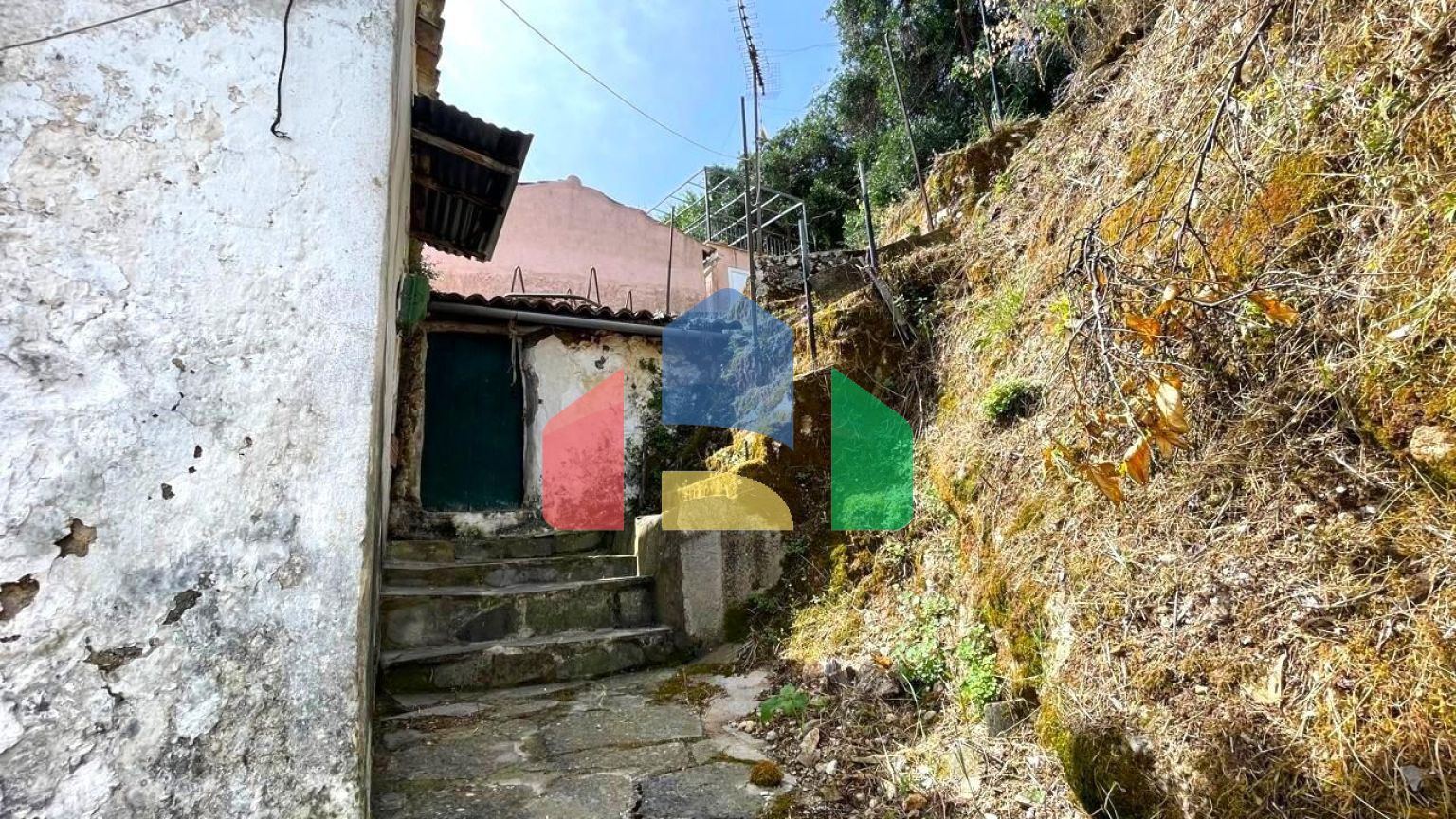 Продаж - Котедж 82 m² на о. Корфу