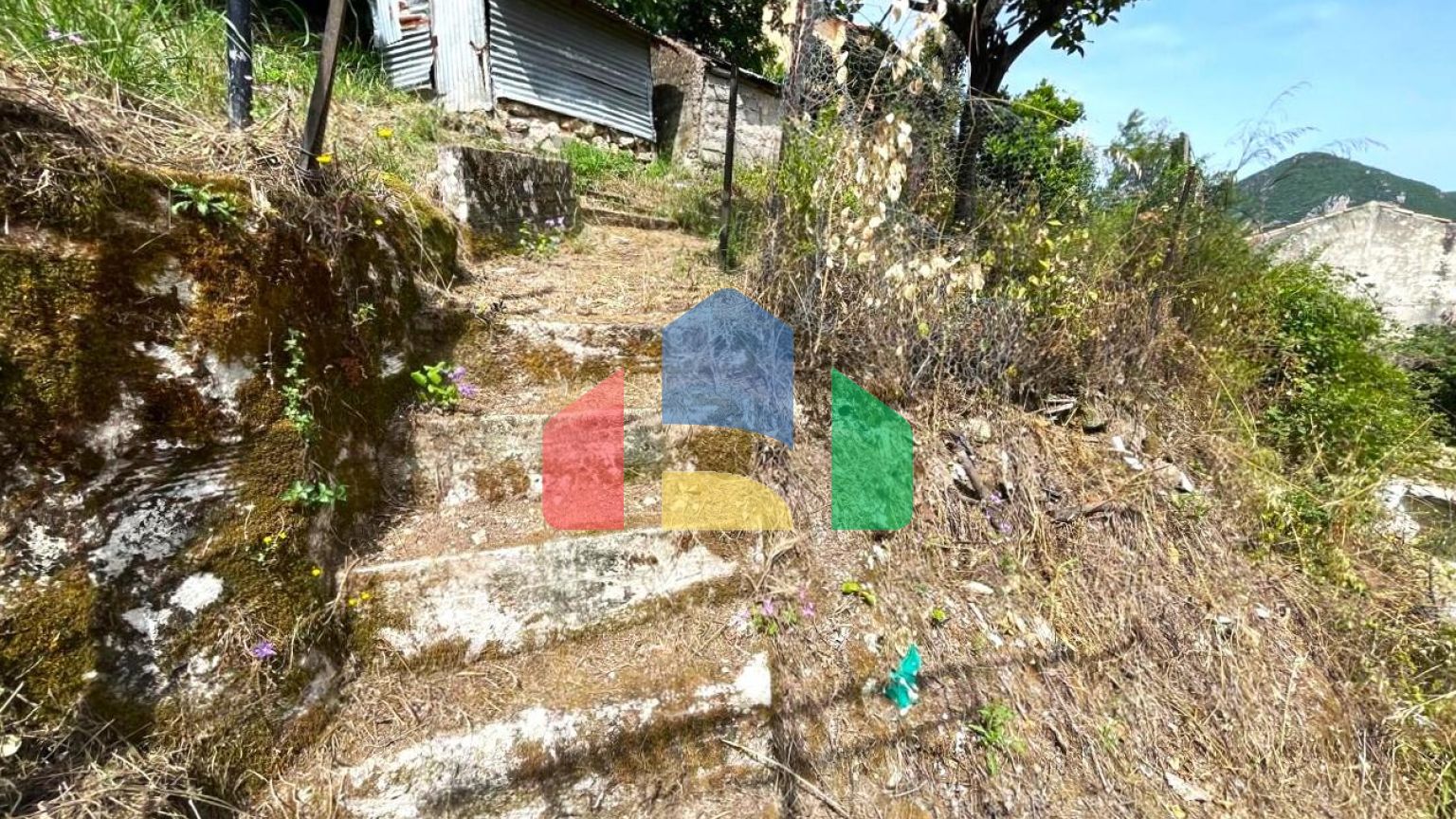 Продаж - Котедж 82 m² на о. Корфу