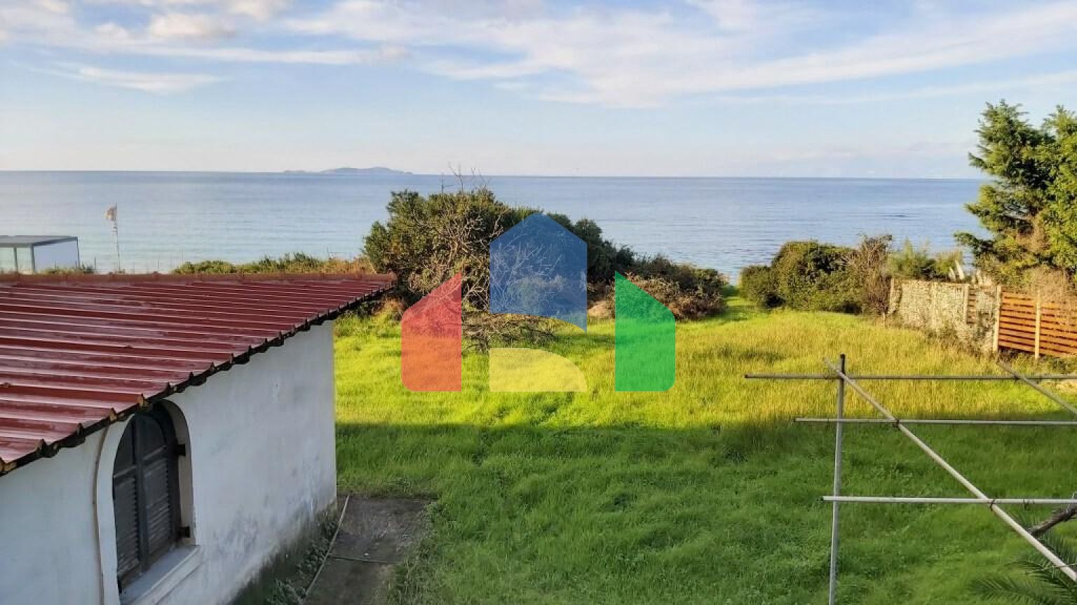 Продаж - Котедж 343 m² на о. Корфу