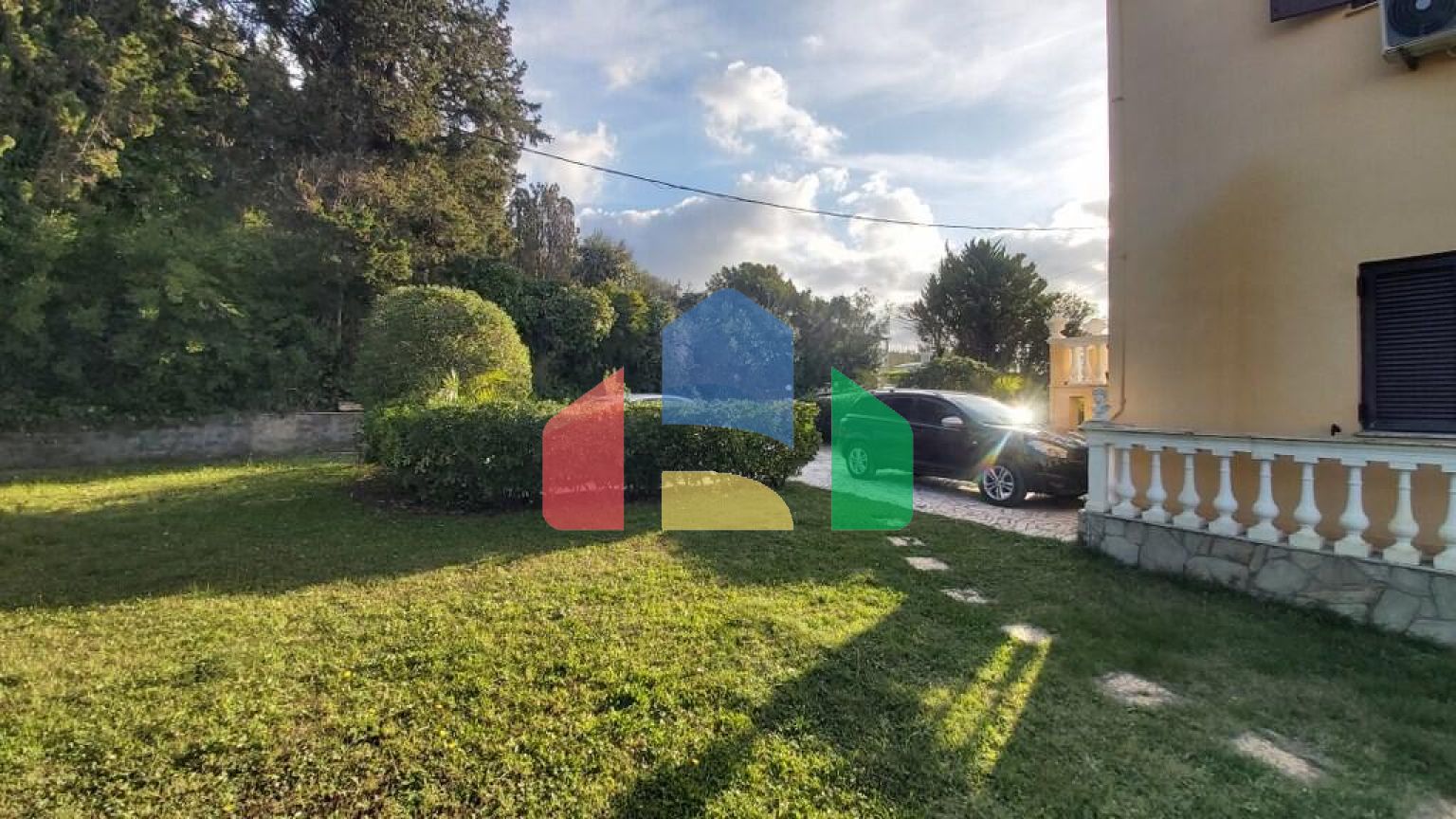 Продаж - Котедж 343 m² на о. Корфу