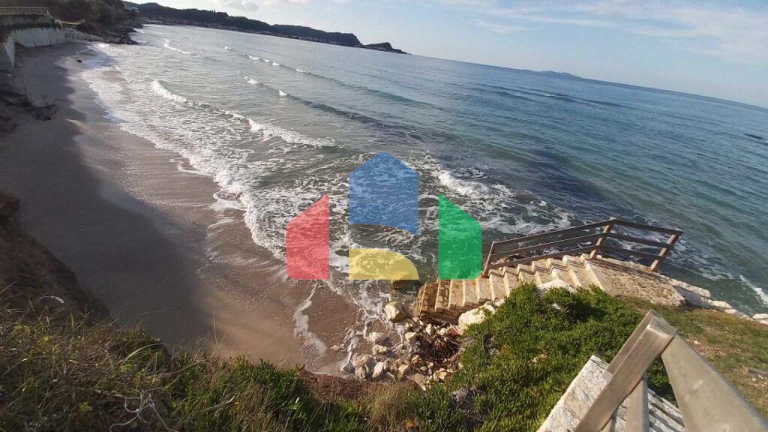 Продаж - Котедж 343 m² на о. Корфу