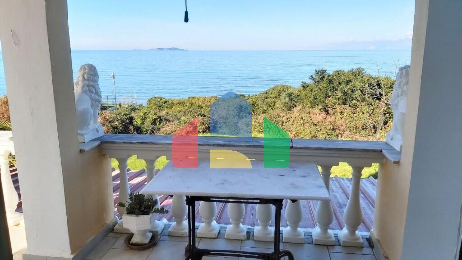 Продаж - Котедж 343 m² на о. Корфу