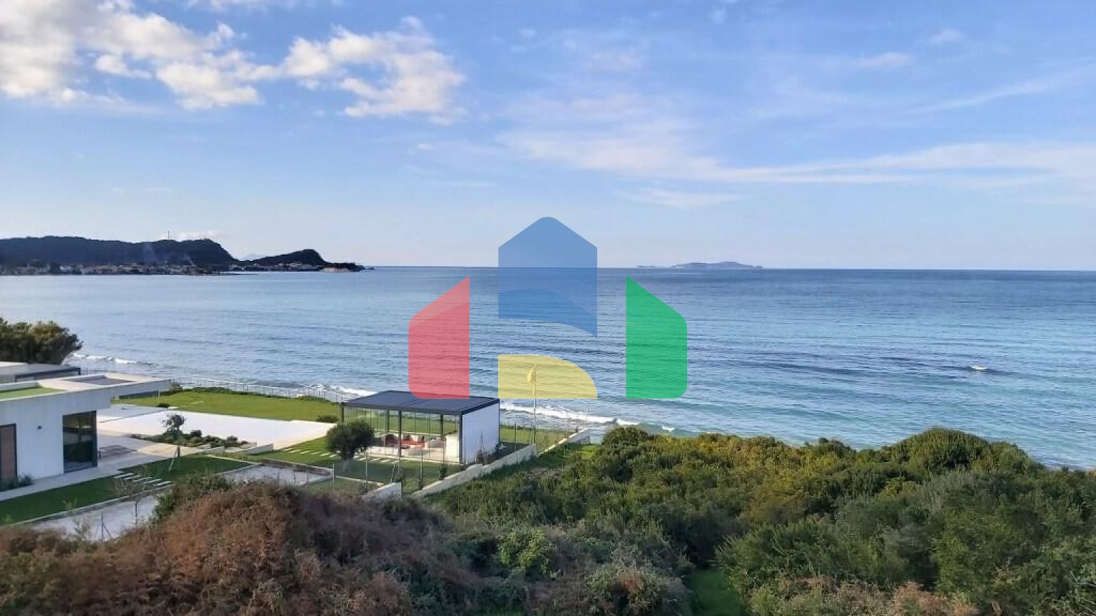 Продаж - Котедж 343 m² на о. Корфу