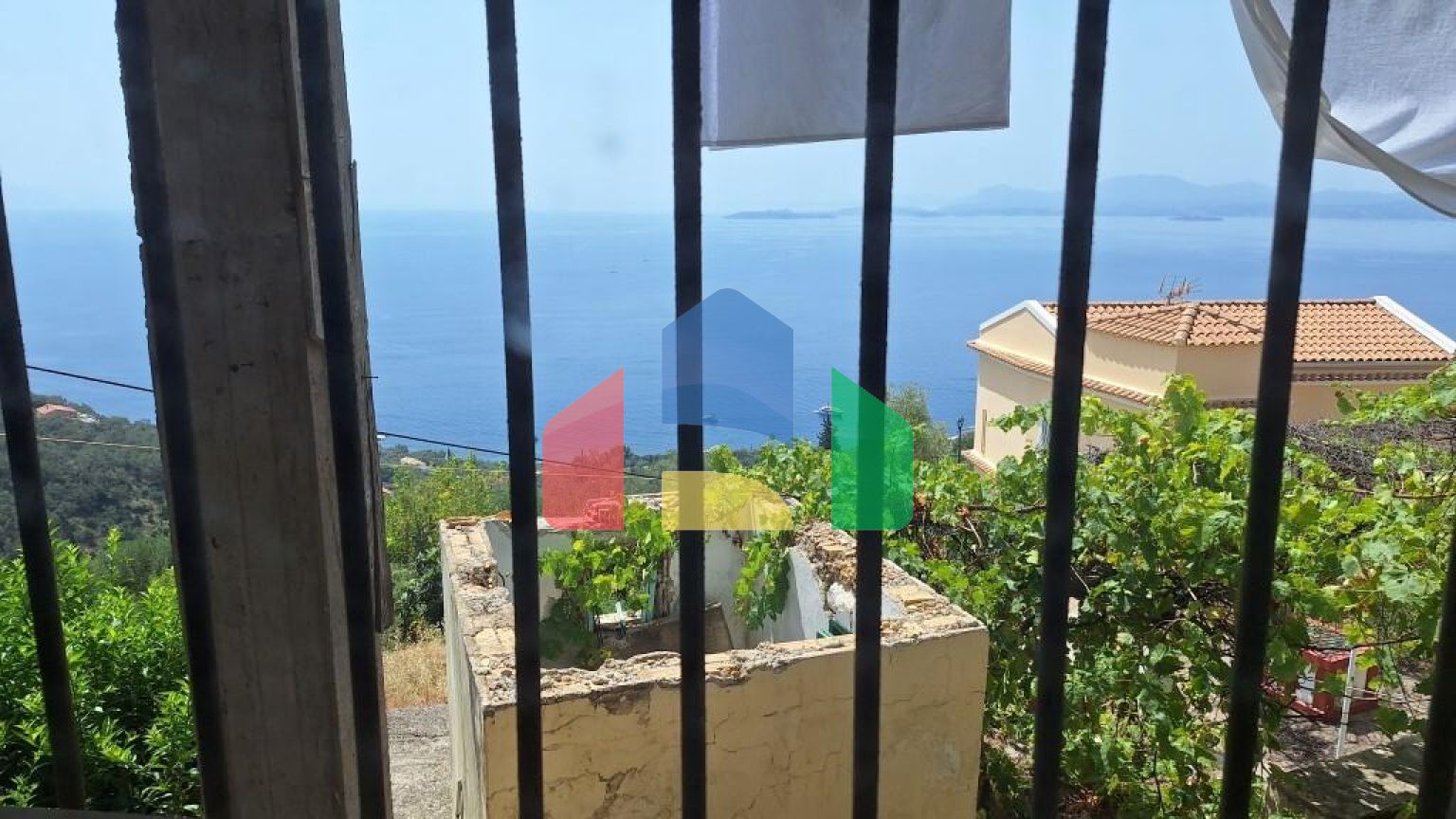 Продажа - Коттедж 205 m² на о. Корфу