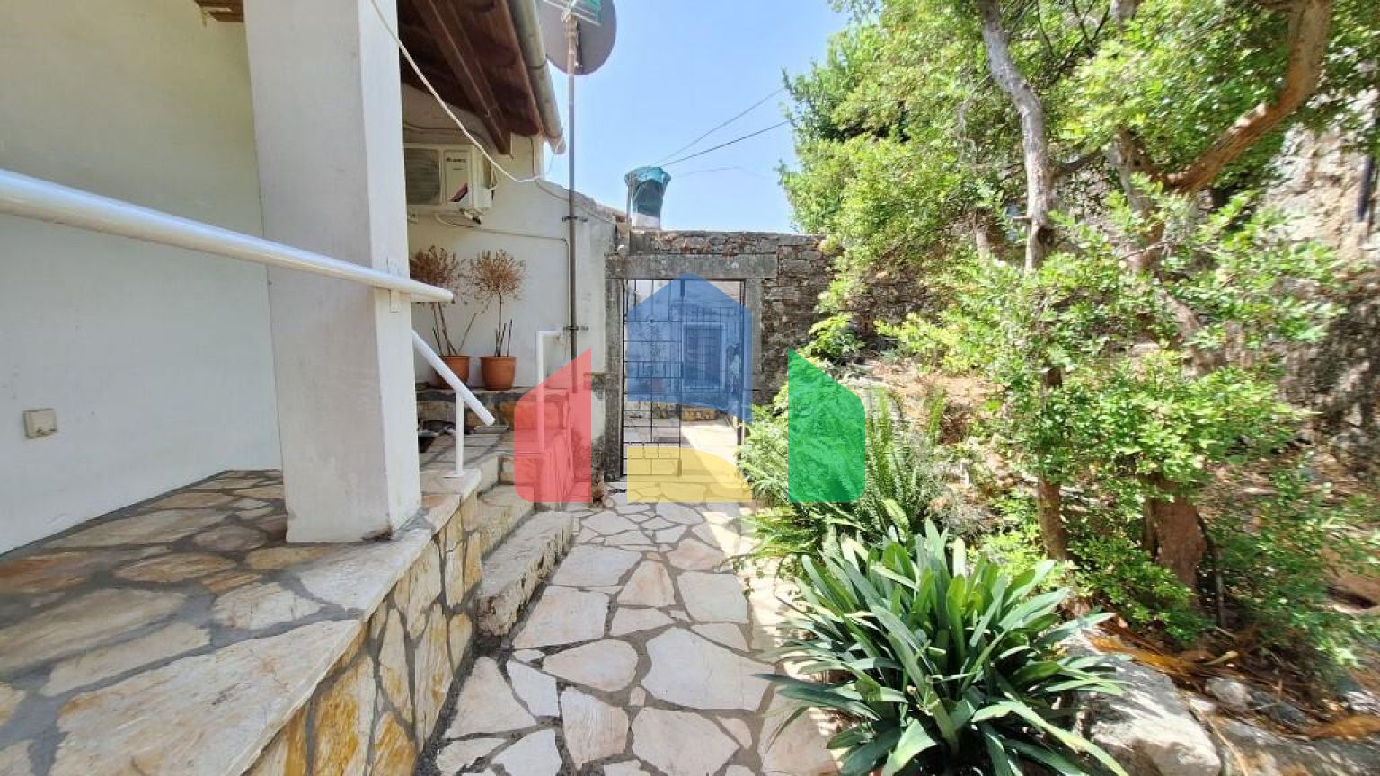 Продажа - Коттедж 205 m² на о. Корфу