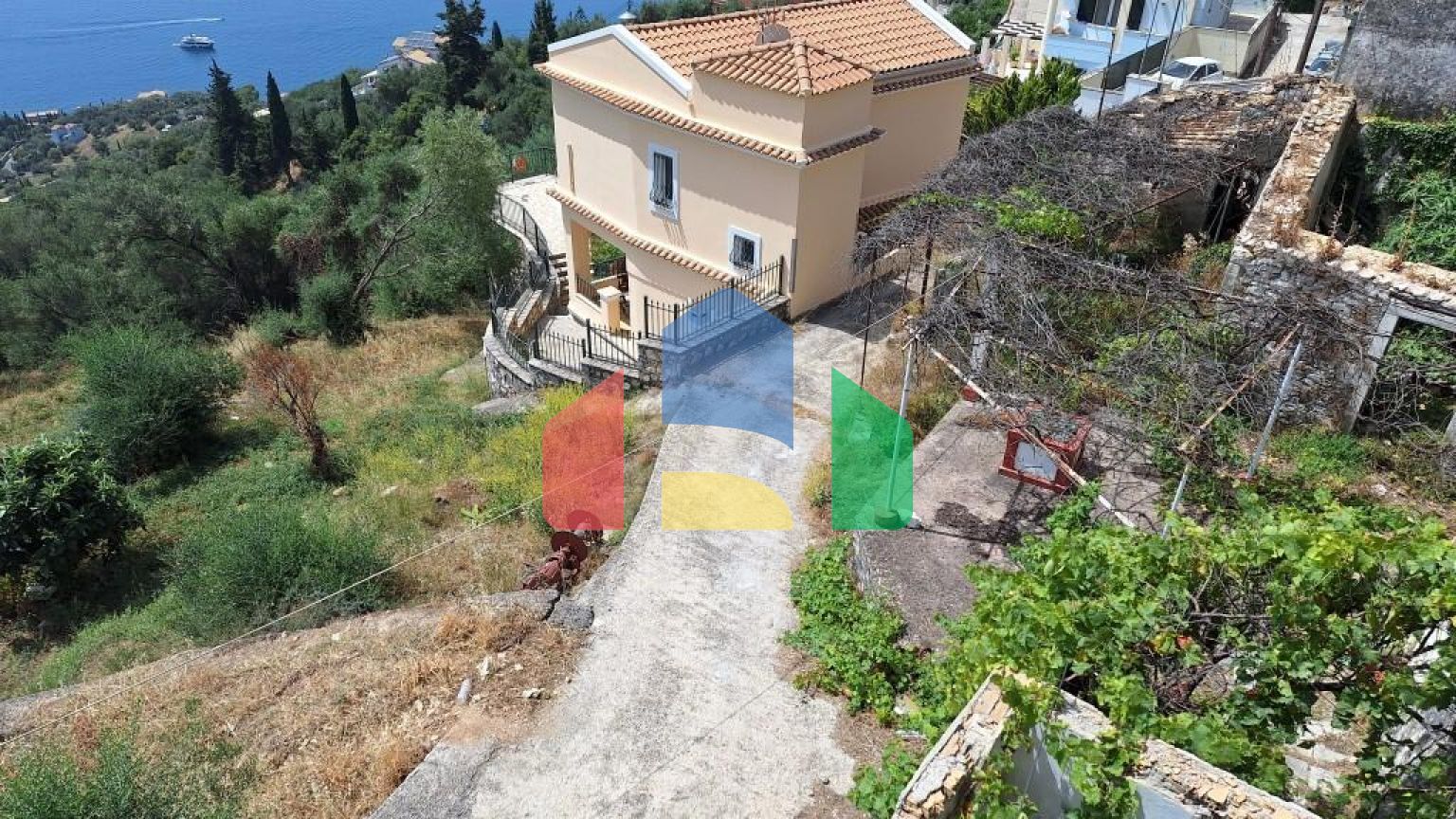 Продажа - Коттедж 205 m² на о. Корфу