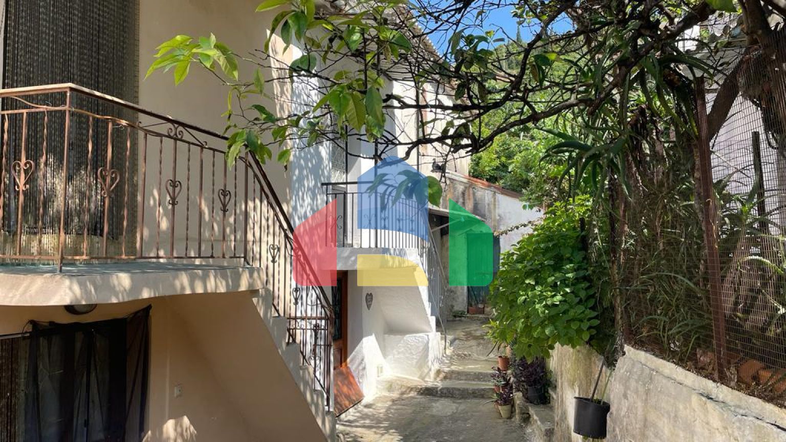 Продаж - Котедж 94 m² на о. Корфу