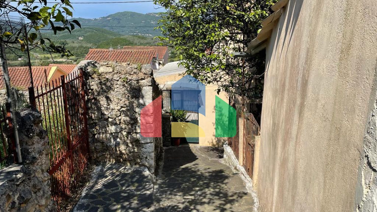 Продаж - Котедж 94 m² на о. Корфу