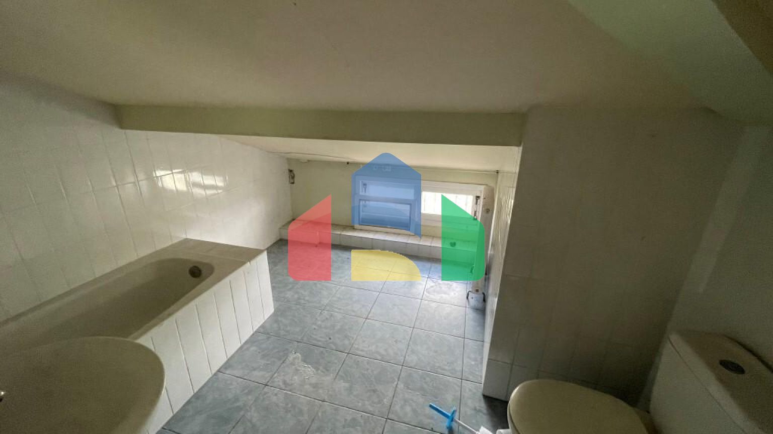 Продаж - Котедж 268 m² на о. Корфу