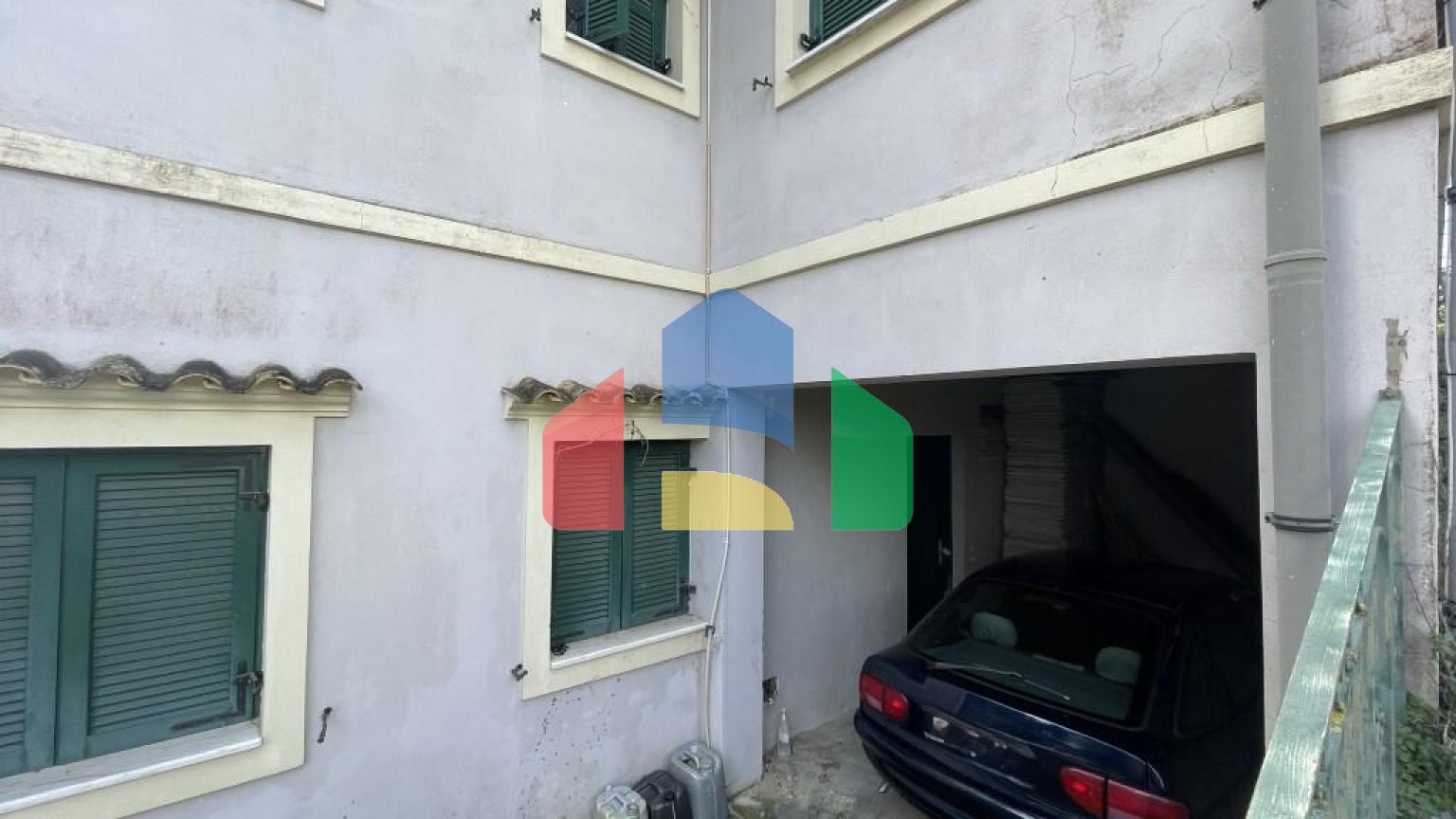 Продаж - Котедж 268 m² на о. Корфу