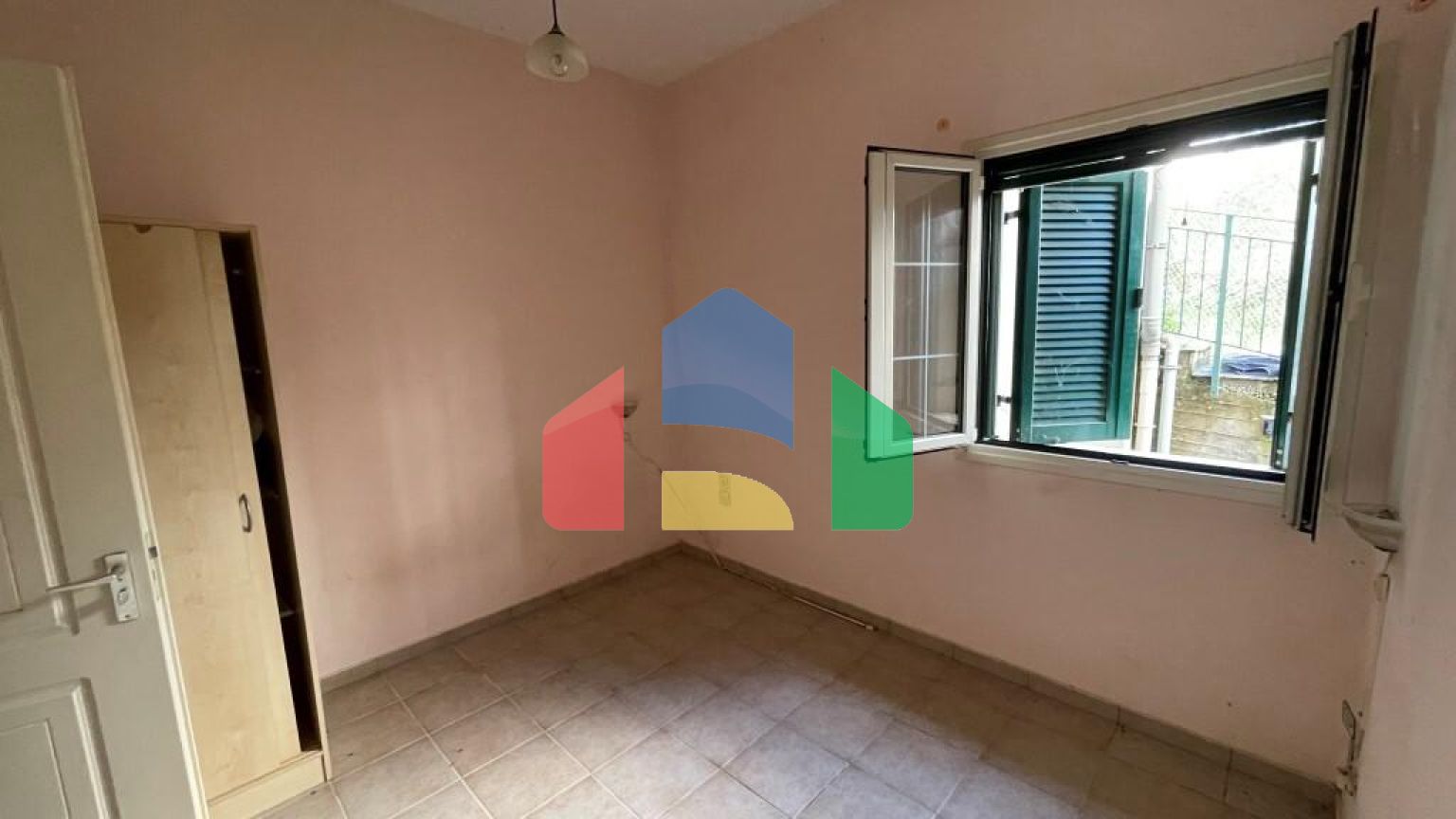 Продаж - Котедж 268 m² на о. Корфу