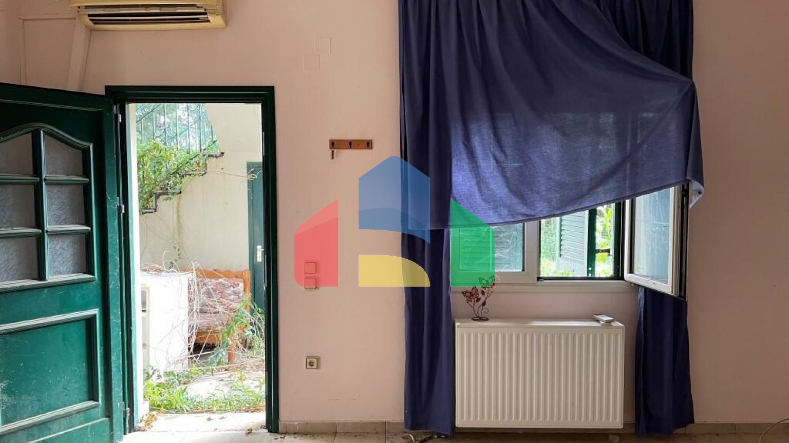 Продаж - Котедж 268 m² на о. Корфу