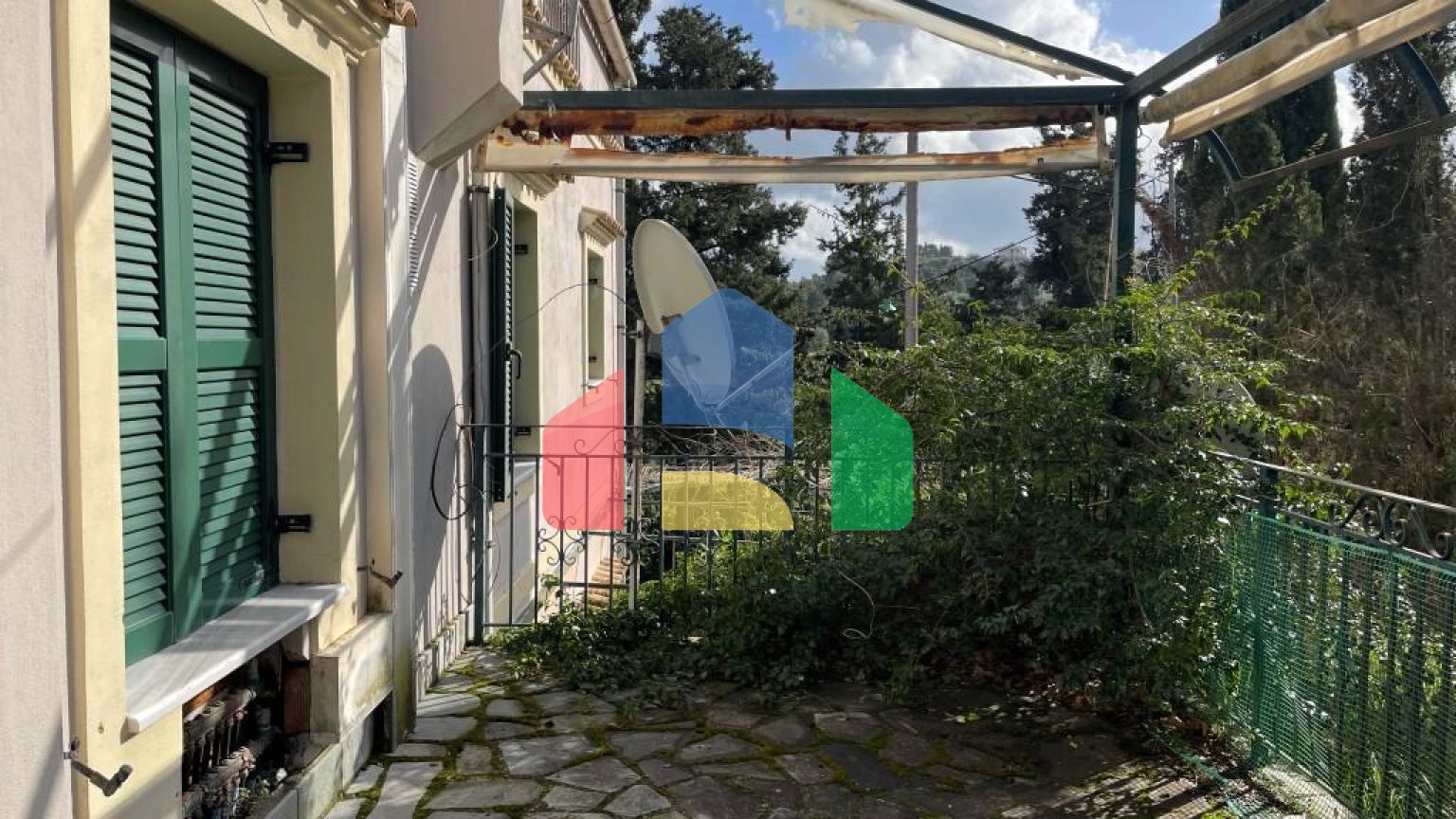 Продаж - Котедж 268 m² на о. Корфу