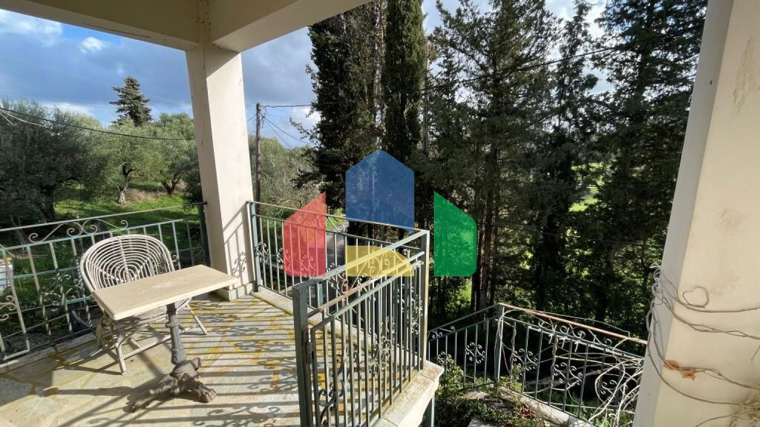 Продаж - Котедж 268 m² на о. Корфу