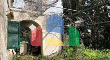 Продаж - Котедж 268 m² на о. Корфу