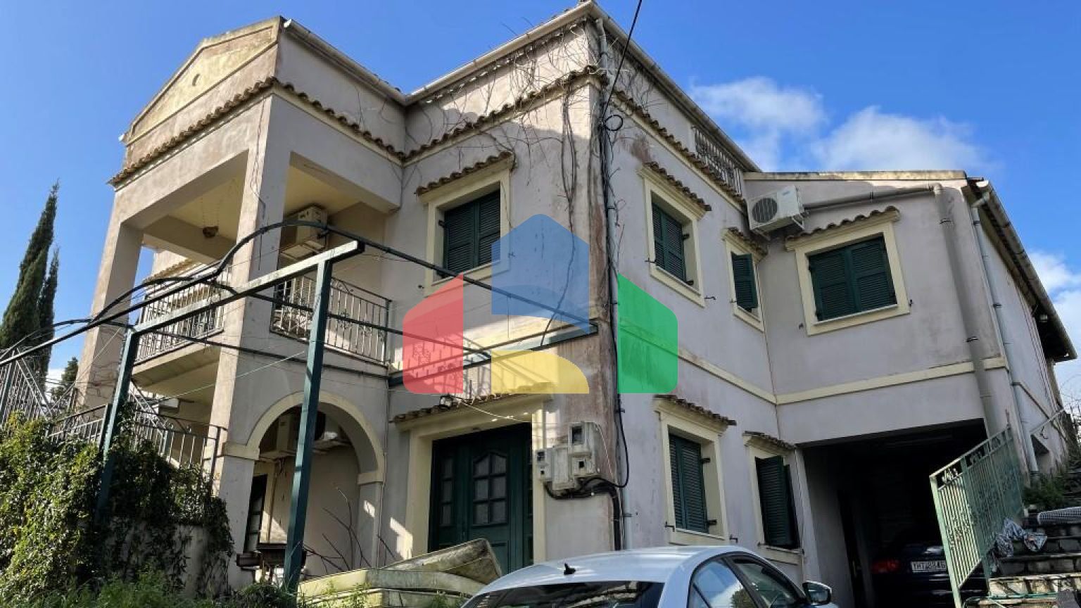 Продаж - Котедж 268 m² на о. Корфу