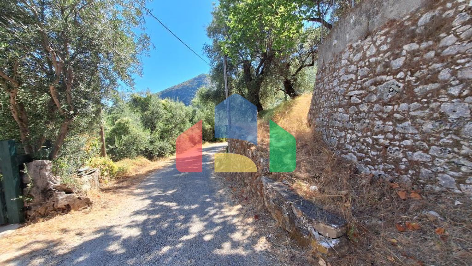 Продажа - Коттедж 87 m² на о. Корфу