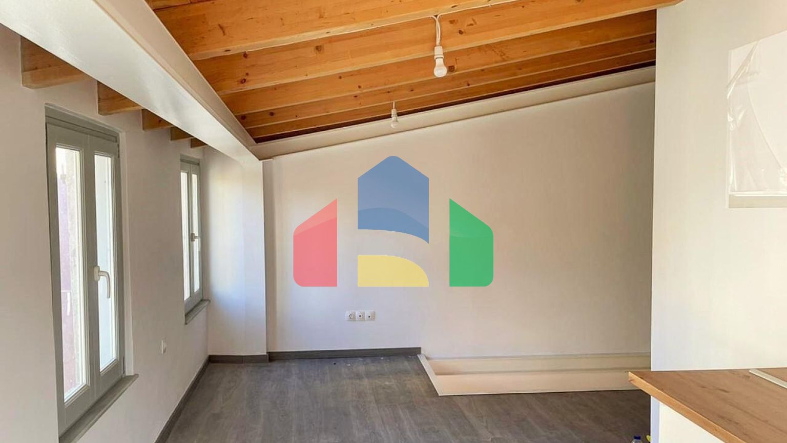 Продажа - Коттедж 119 m² на о. Корфу