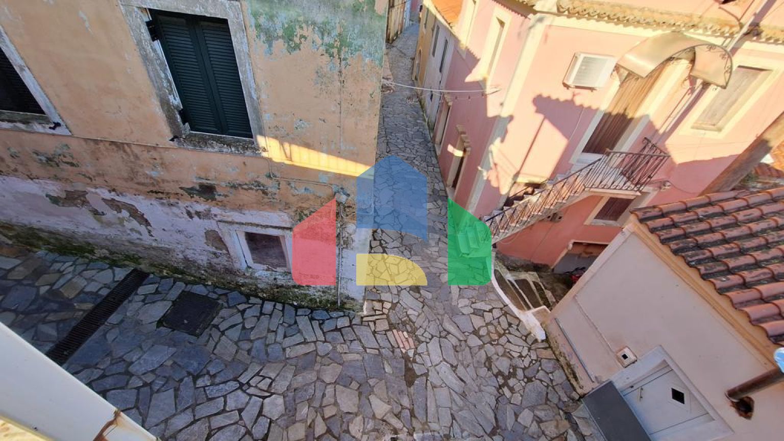 Продаж - Таунхаус 101 m² на о. Корфу