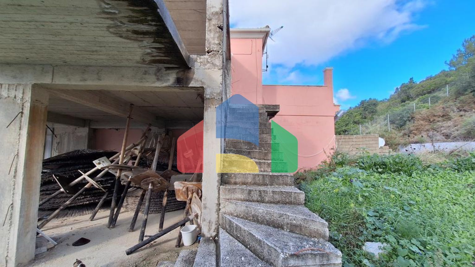 Продаж - Будівля 120 m² на о. Корфу