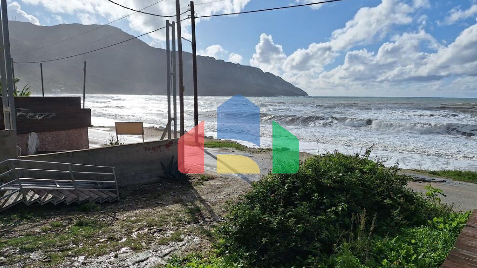 Продаж - Будівля 120 m² на о. Корфу