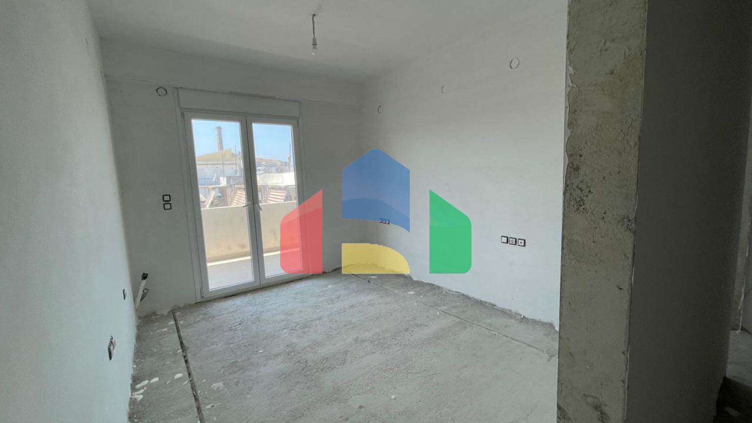 Продаж - Квартира 86 m² на о. Корфу