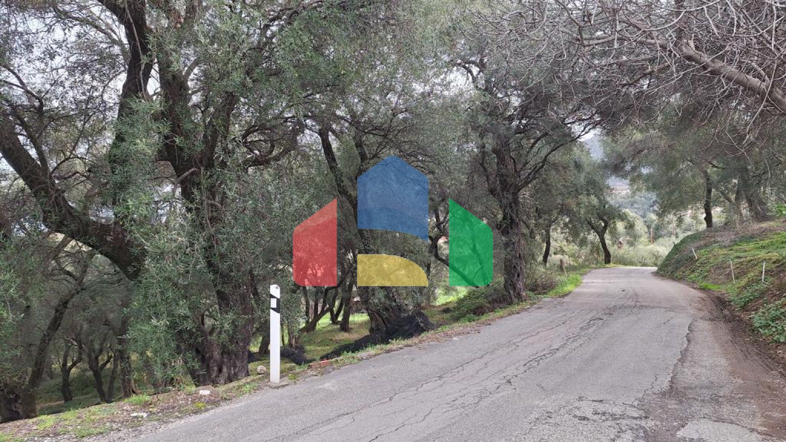 Продажа - Земельный участок 2300 m² на о. Корфу