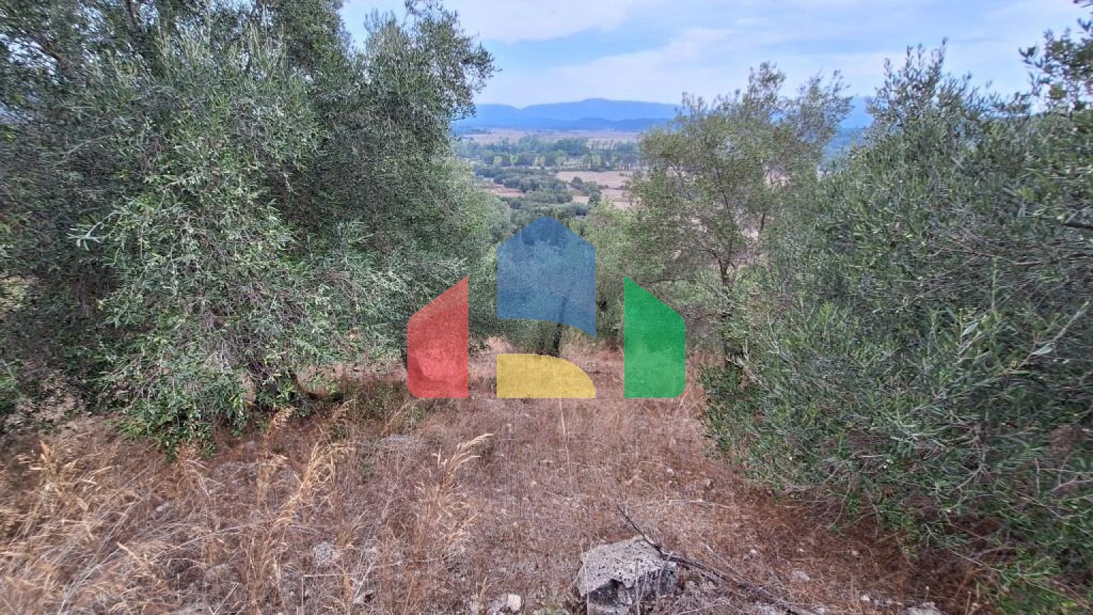 Продажа - Земельный участок 13000 m² на о. Корфу