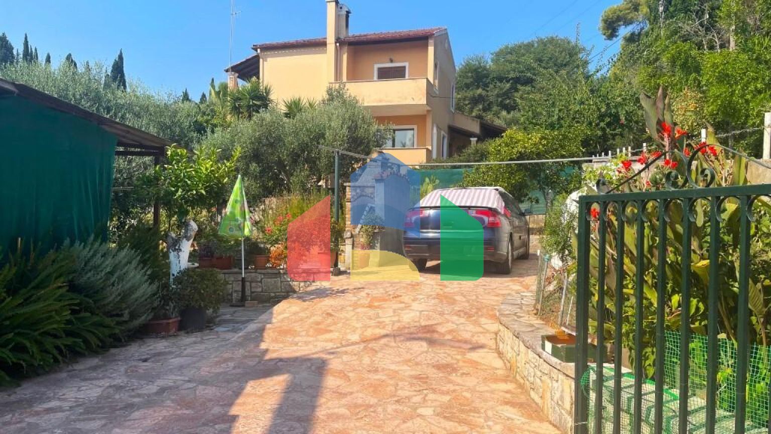 Продаж - Квартира 154 m² на о. Корфу