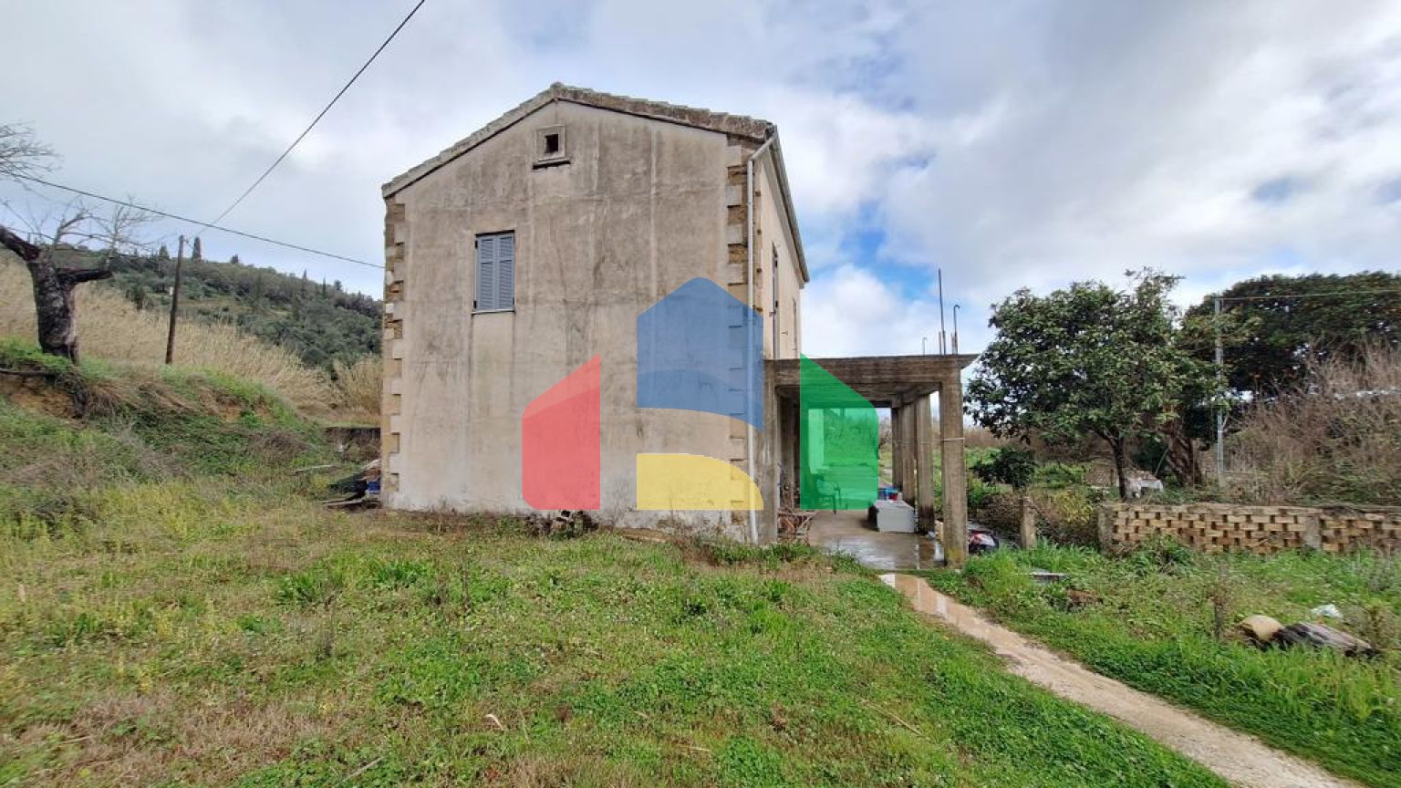 Продажа - Коттедж 185 m² на о. Корфу