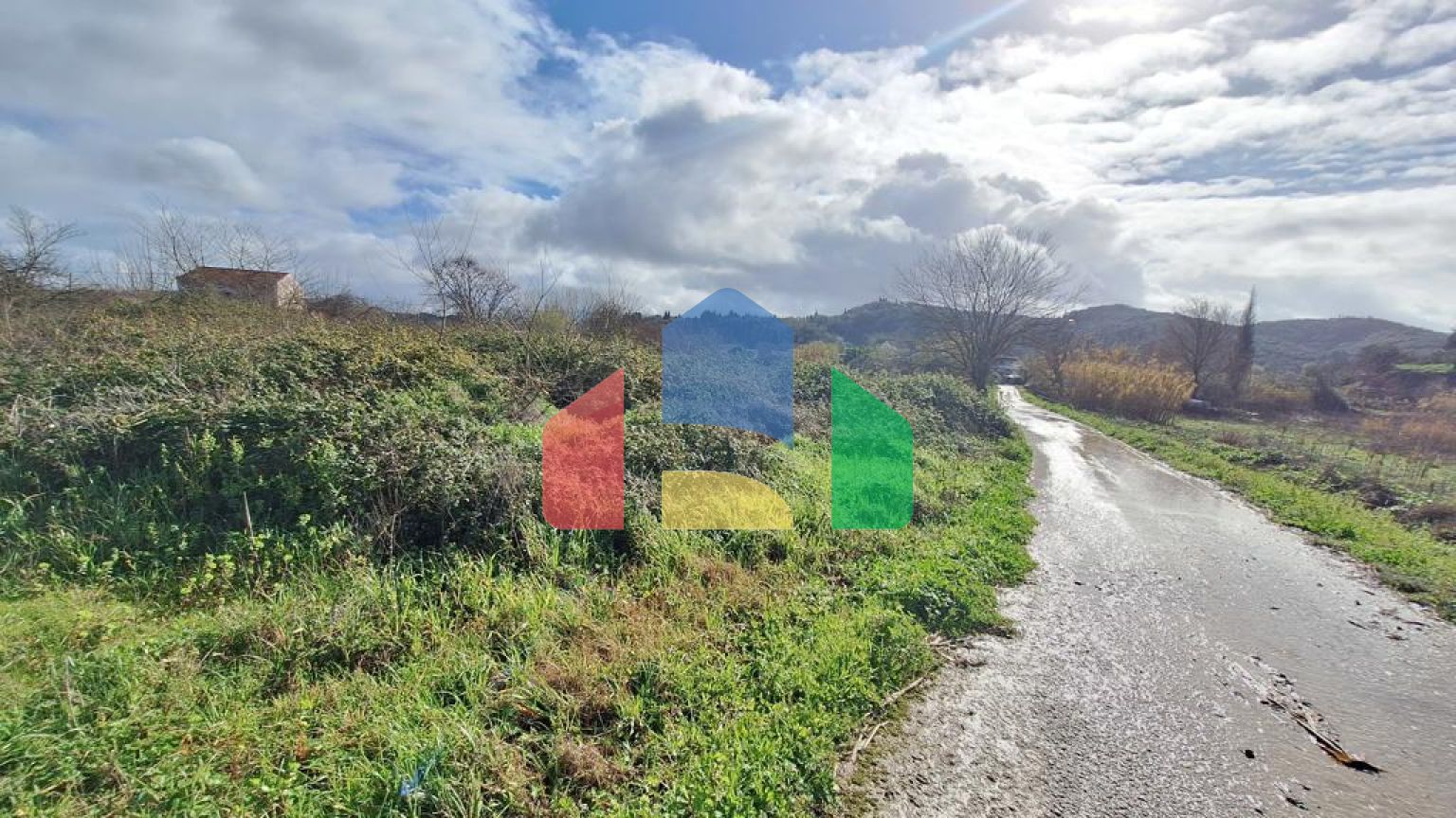 Продажа - Коттедж 185 m² на о. Корфу