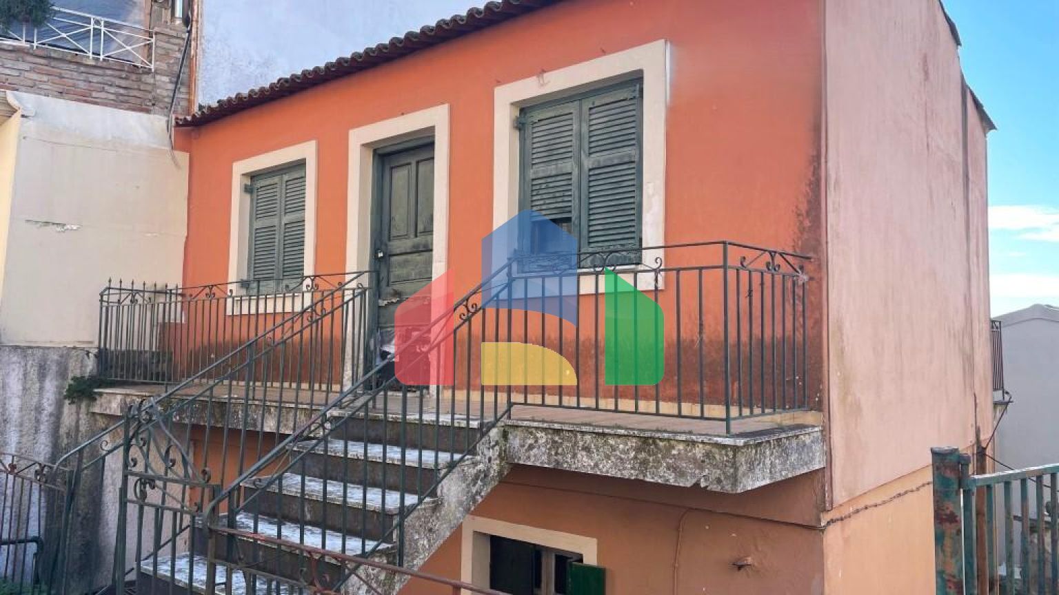 Продажа - Коттедж 95 m² на о. Корфу