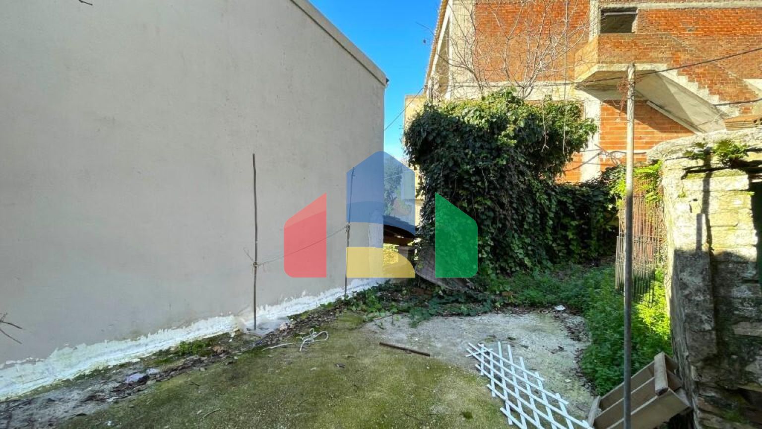 Продажа - Коттедж 95 m² на о. Корфу