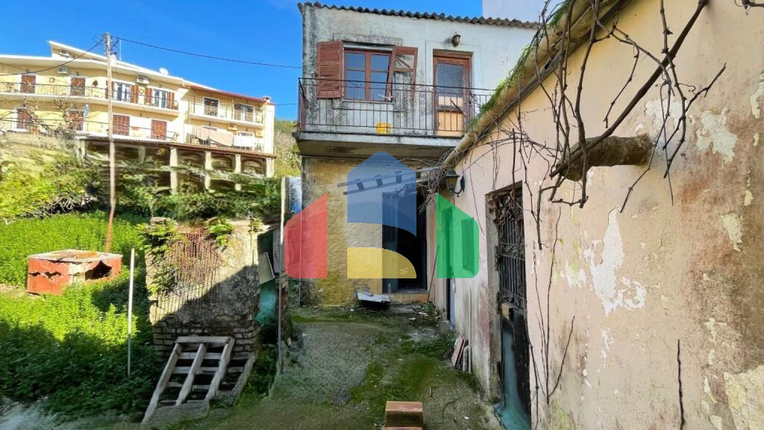 Продажа - Коттедж 95 m² на о. Корфу