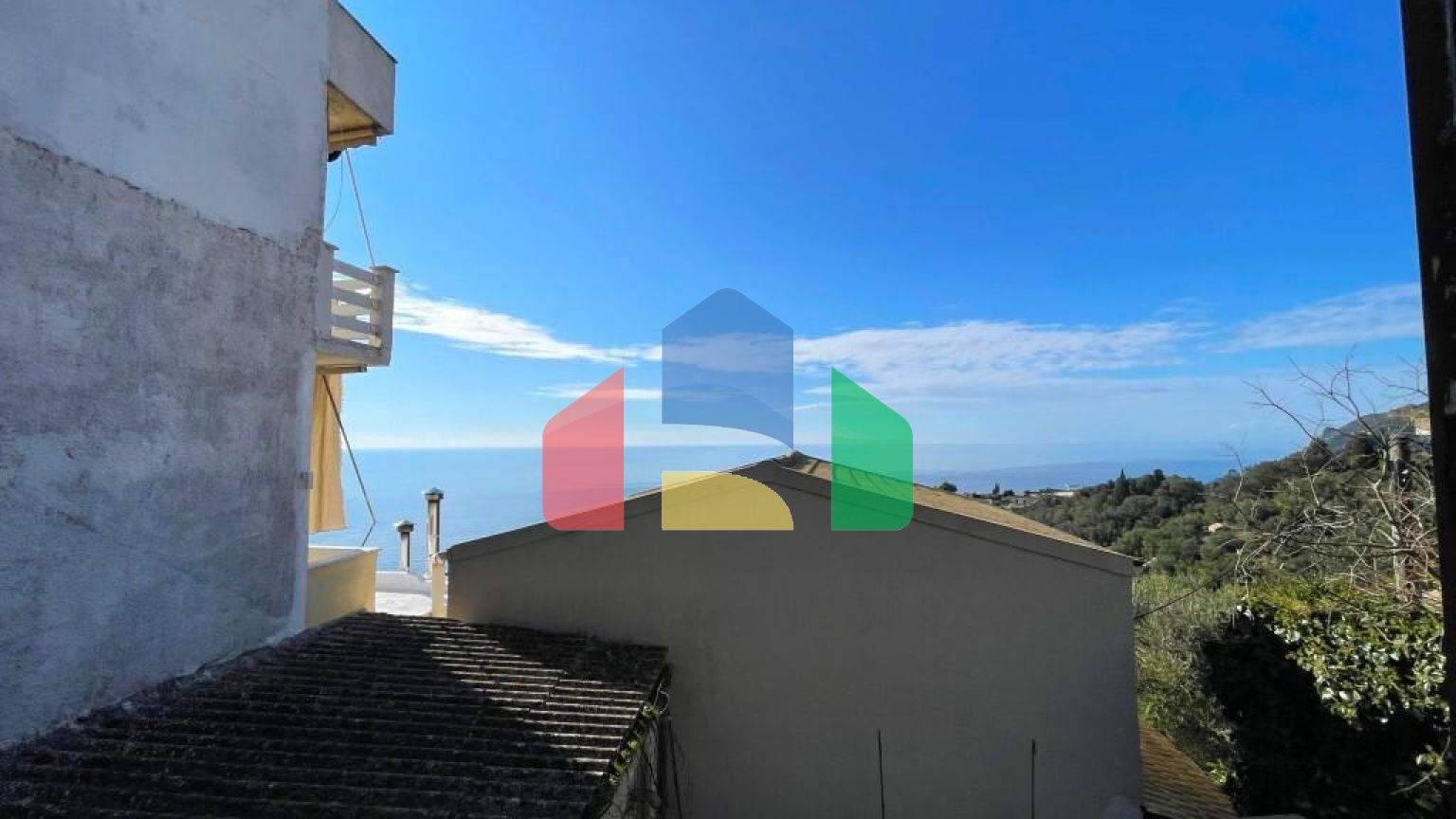 Продажа - Коттедж 95 m² на о. Корфу