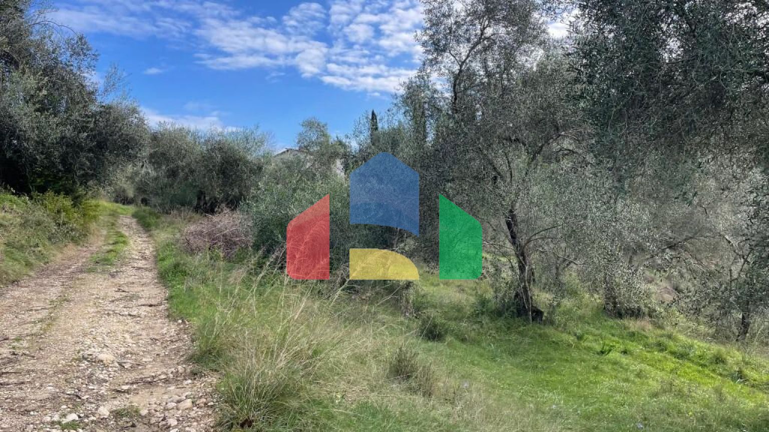 Продажа - Земельный участок 7754 m² на о. Корфу