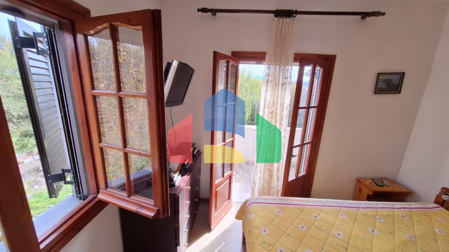 Продаж - Комплекс 250 m² на о. Корфу