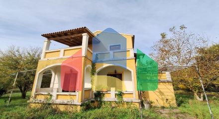 Продаж - Комплекс 250 m² на о. Корфу