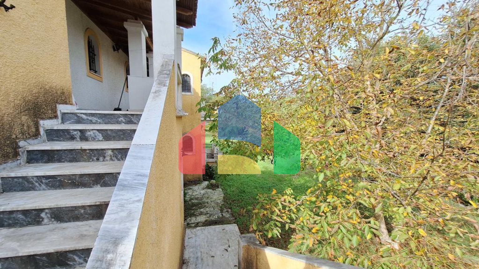 Продаж - Комплекс 250 m² на о. Корфу