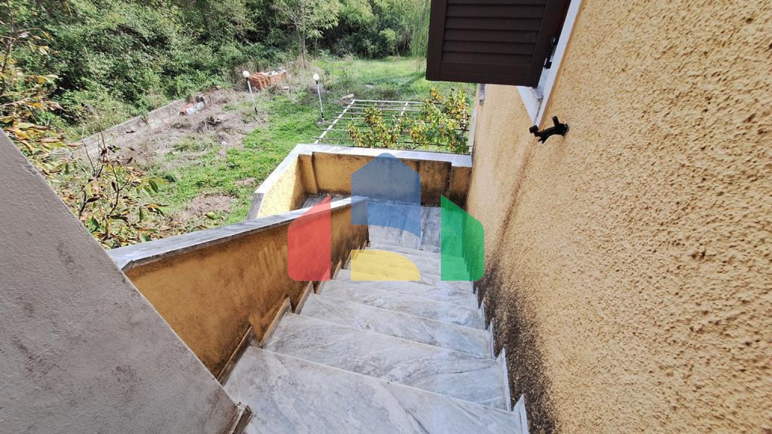 Продаж - Комплекс 250 m² на о. Корфу