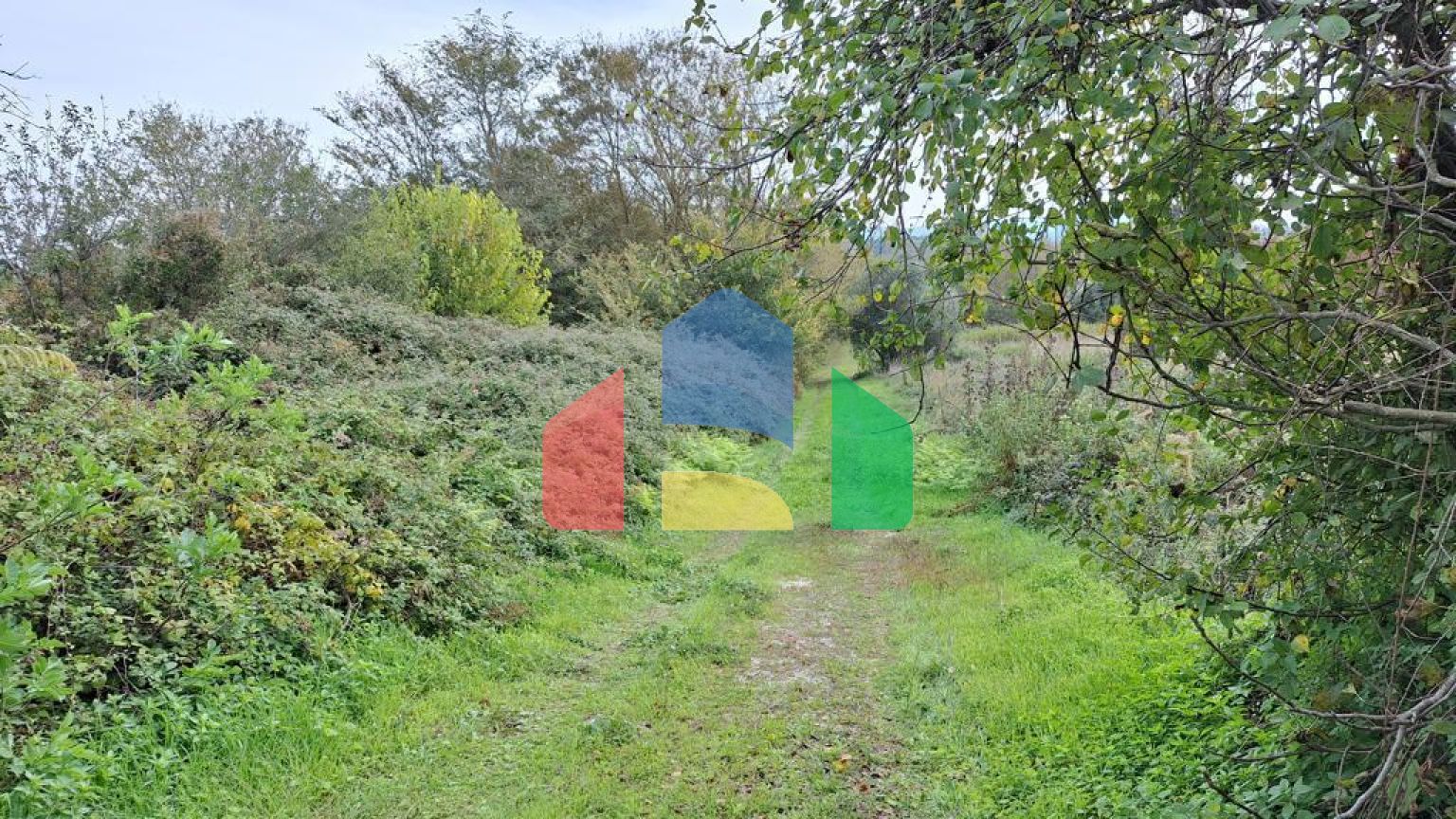 Продаж - Комплекс 250 m² на о. Корфу