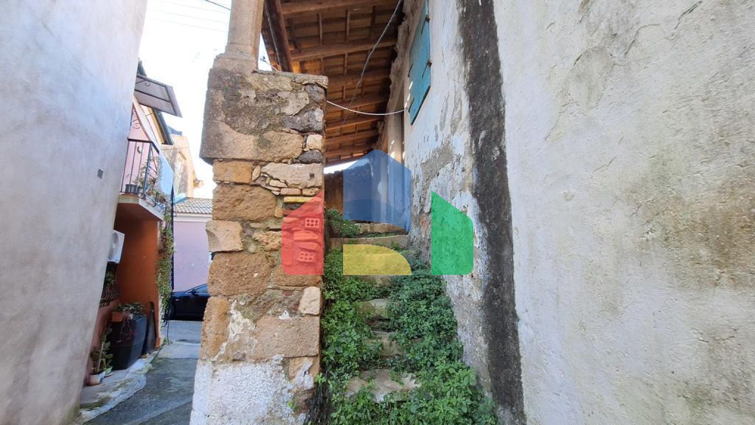 Продаж - Таунхаус 80 m² на о. Корфу