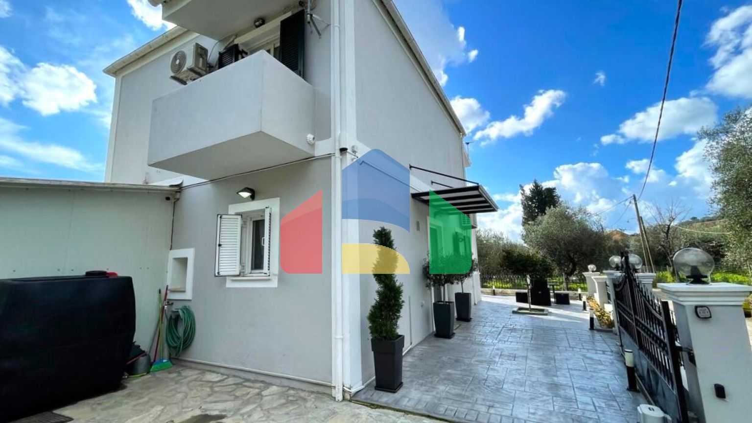 Продаж - Таунхаус 100 m² на о. Корфу