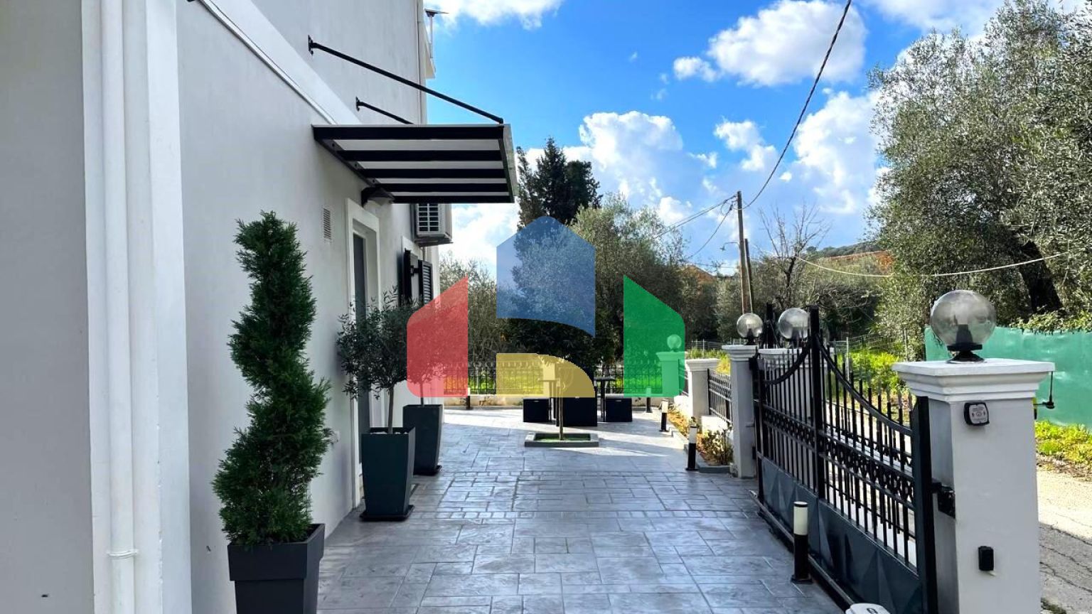 Продаж - Таунхаус 100 m² на о. Корфу