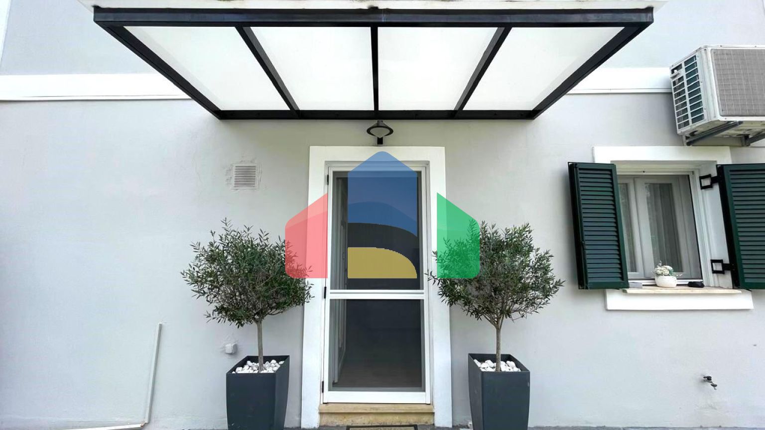 Продаж - Таунхаус 100 m² на о. Корфу